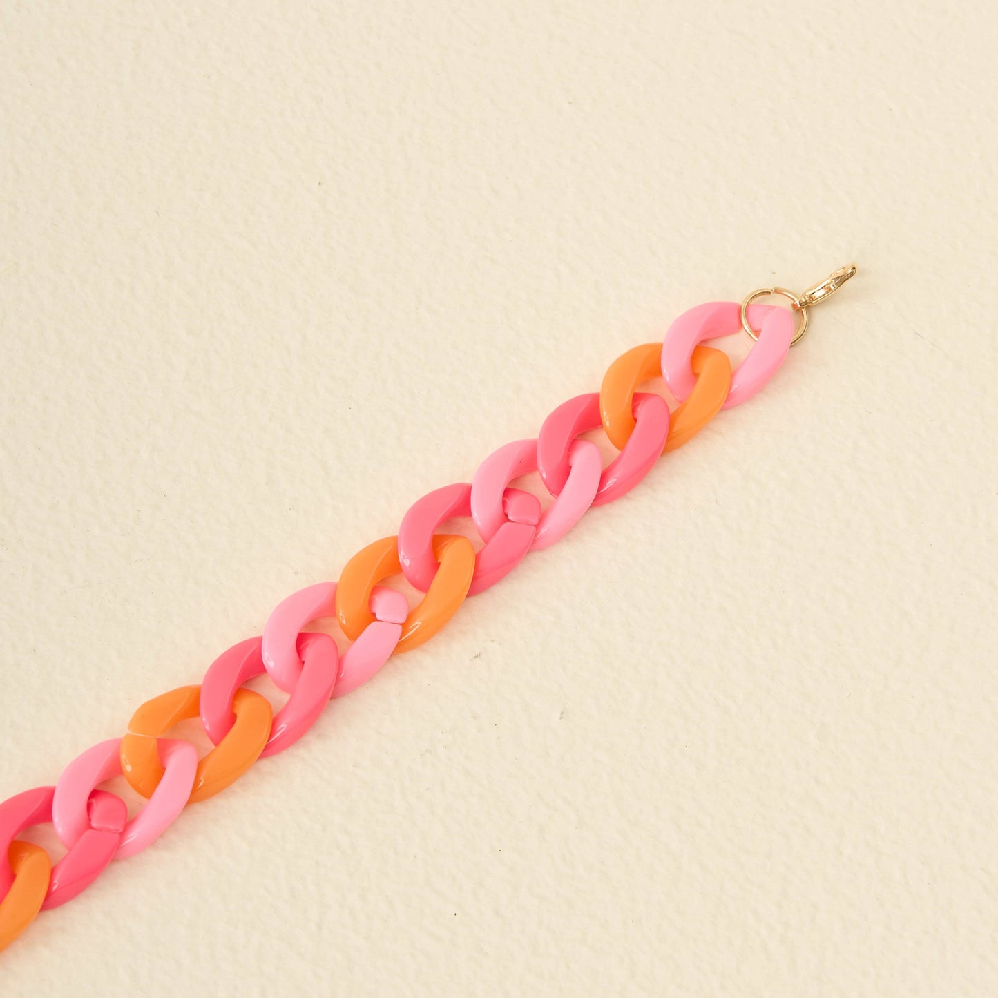 💖 Sassy Acrylic Hat Chain – Pink & Orange Trucker Hat Accessory