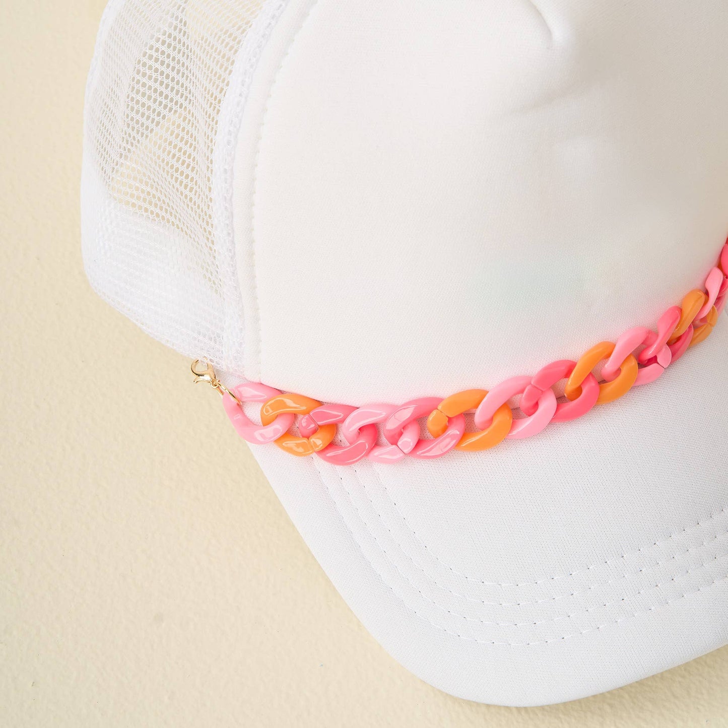 💖 Sassy Acrylic Hat Chain – Pink & Orange Trucker Hat Accessory