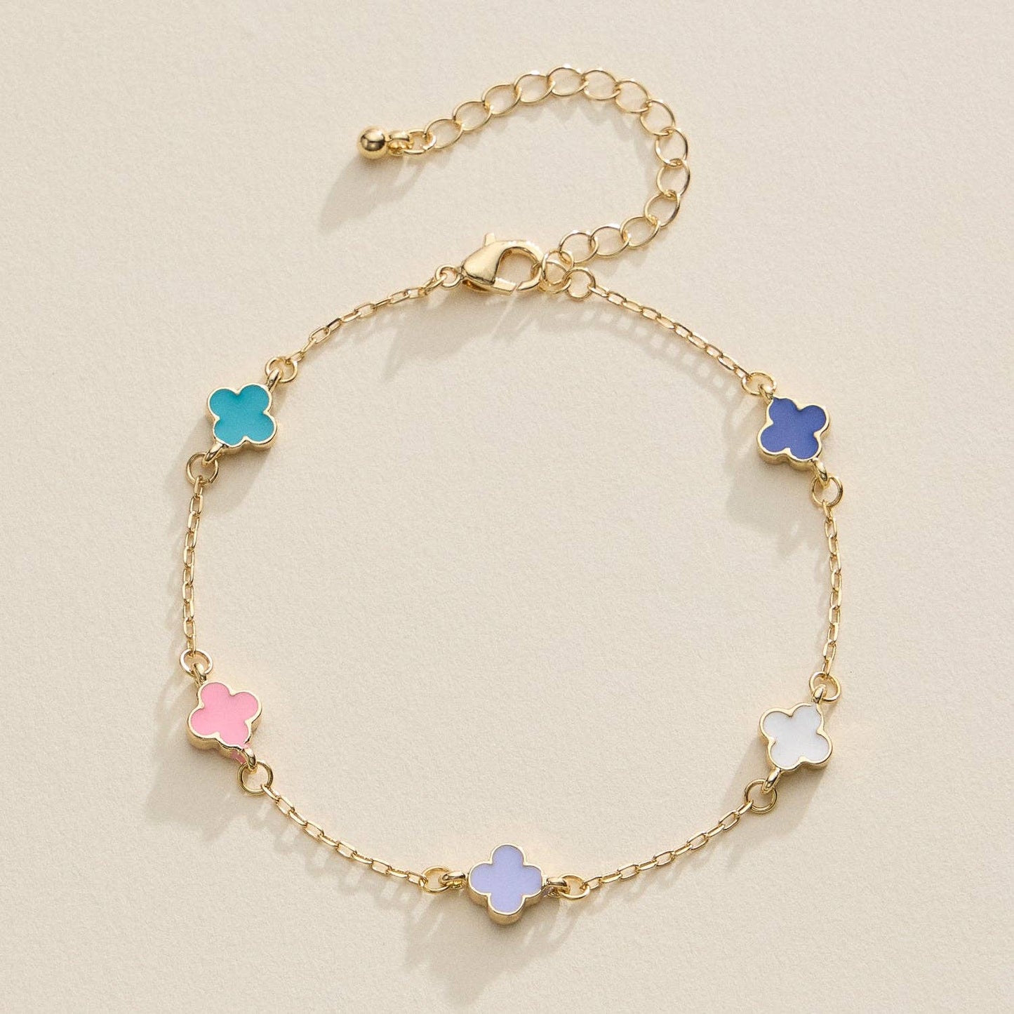 Gold Clover Charm Bracelet – Elegant Dainty Chain with Enamel Accents