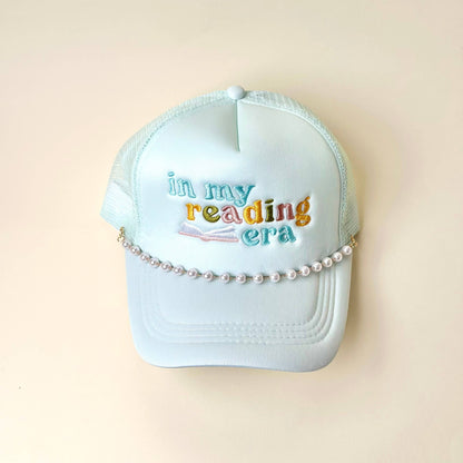 ✨ Dainty Pearl Hat Chain – Gold Trucker Hat Accessory