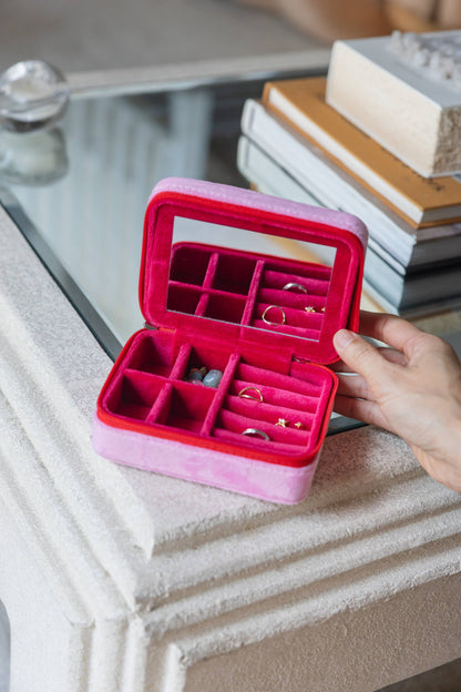 Velvet Jewelry Organizer Case – “Diamonds This Way”