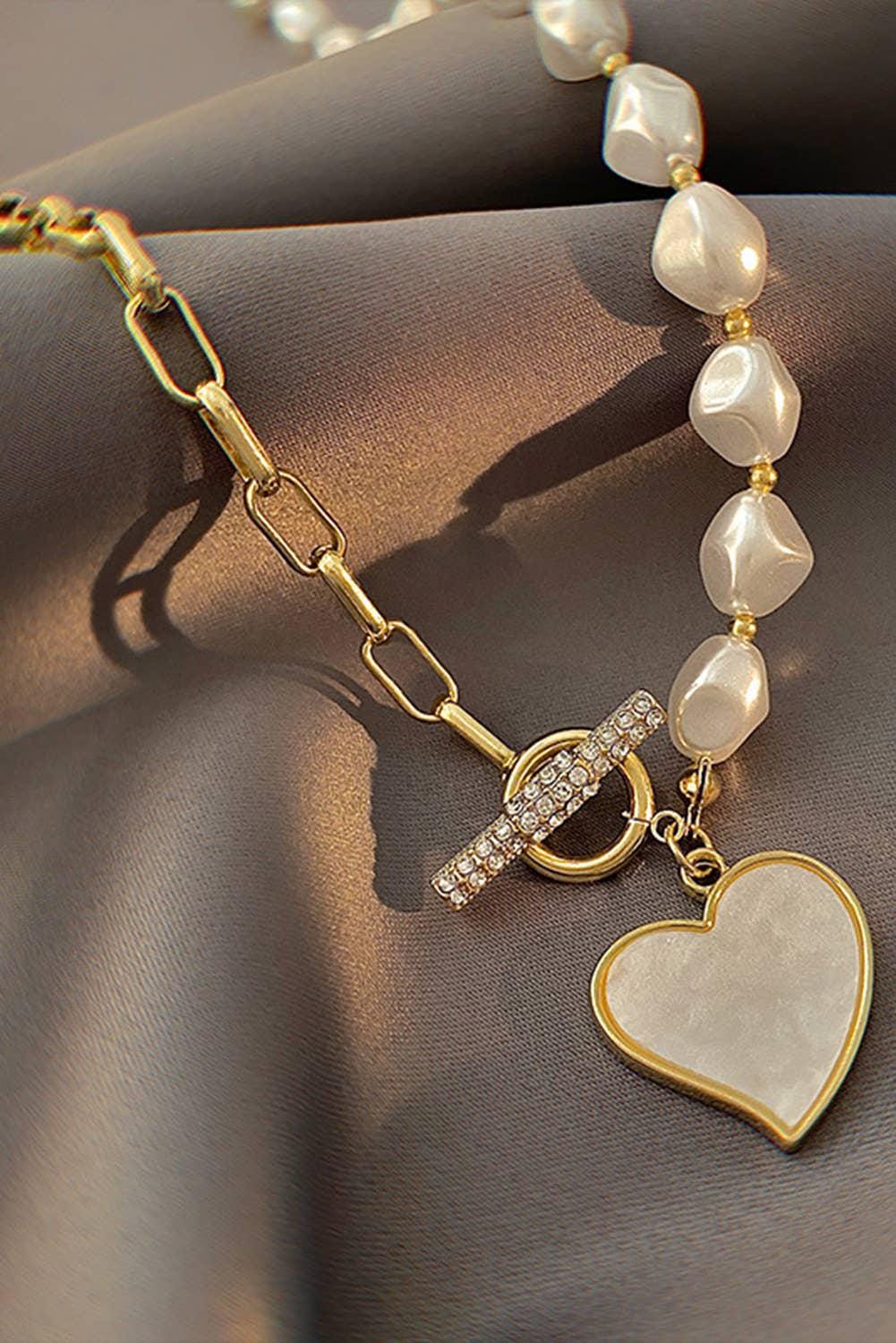 Heart Pendant Pearl Chain Necklace with Rhinestones